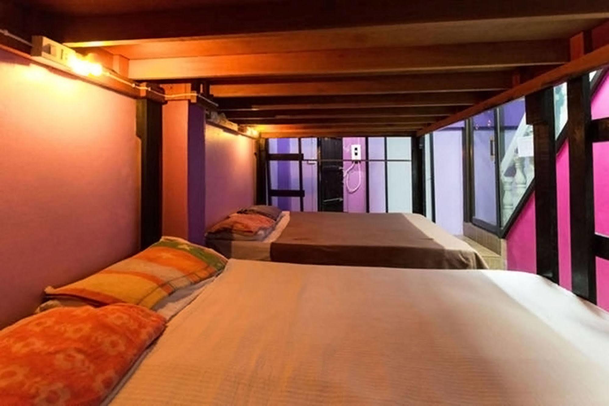 Wild & Wandering Backpacker Hostel & Bar Haad Rin Εξωτερικό φωτογραφία